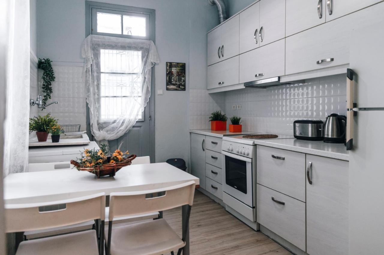 Monastiraki-Psiri, Old Town, 3-Bdr Apt, Sleep 6-10P, Spacious Court Yard Atena Exterior foto