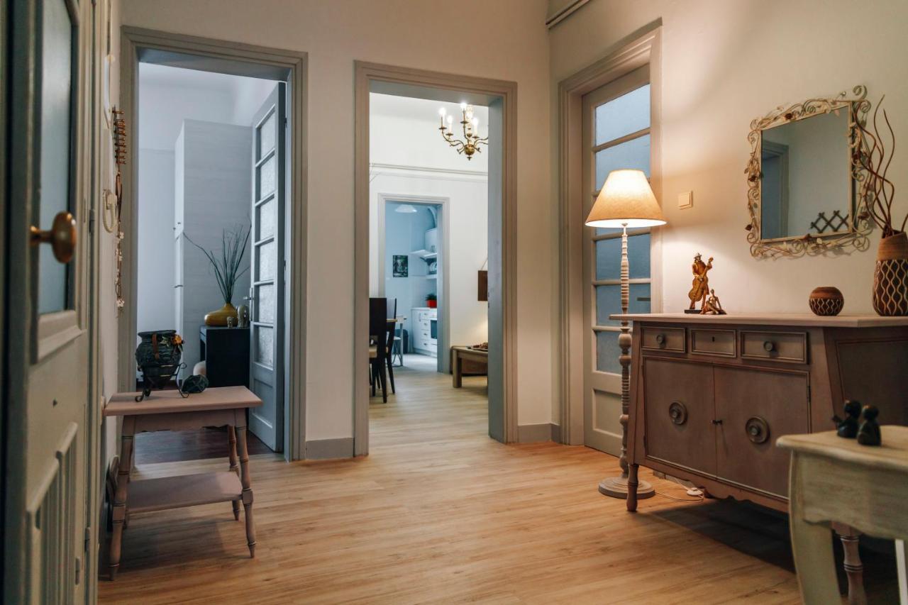 Monastiraki-Psiri, Old Town, 3-Bdr Apt, Sleep 6-10P, Spacious Court Yard Atena Exterior foto