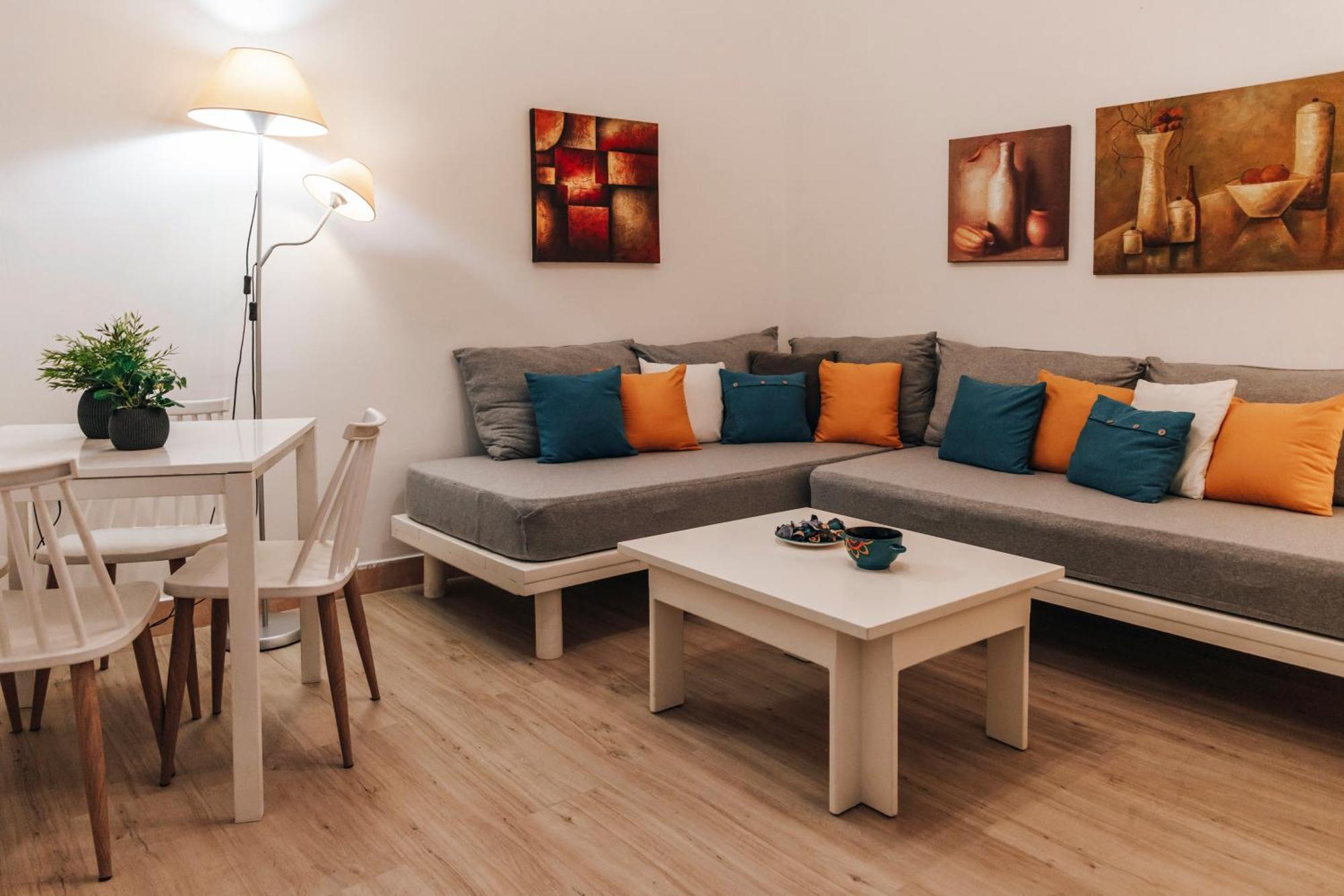 Monastiraki-Psiri, Old Town, 3-Bdr Apt, Sleep 6-10P, Spacious Court Yard Atena Exterior foto