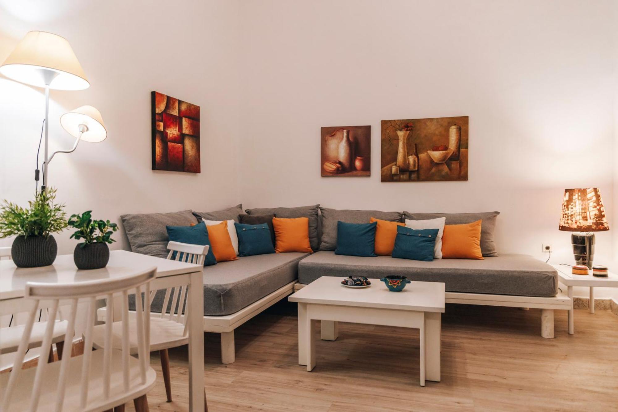 Monastiraki-Psiri, Old Town, 3-Bdr Apt, Sleep 6-10P, Spacious Court Yard Atena Exterior foto